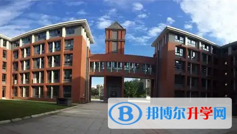 新津中學地址，乘車路線