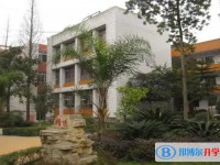 四川省富順縣城關中學地址，乘車路線